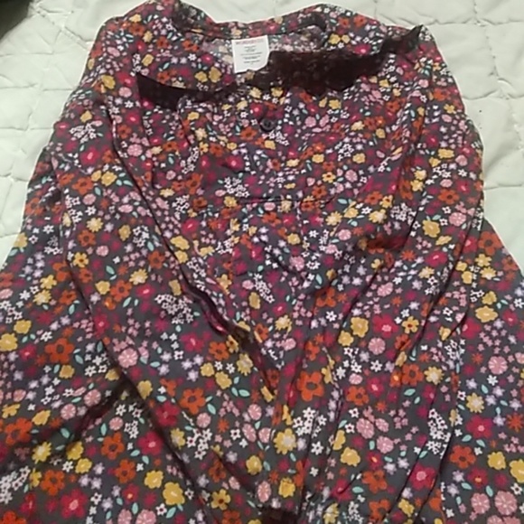 Size 5T WonderKids Floral Pleated Top - Picture 3 of 3